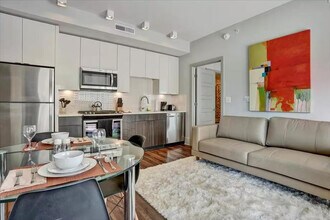 3005 Peachtree Rd NE in Atlanta, GA - Building Photo - Building Photo