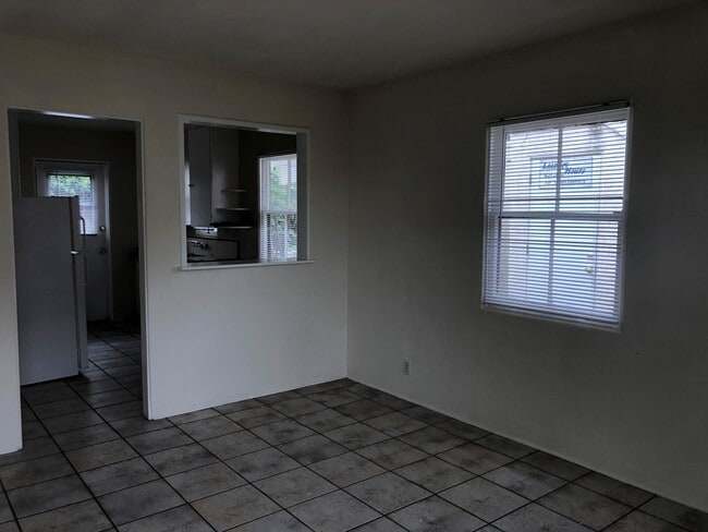 4673-79 Voltaire St in San Diego, CA - Building Photo - Building Photo