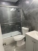 4281 Riverside Dr in Coral Springs, FL - Building Photo - Building Photo