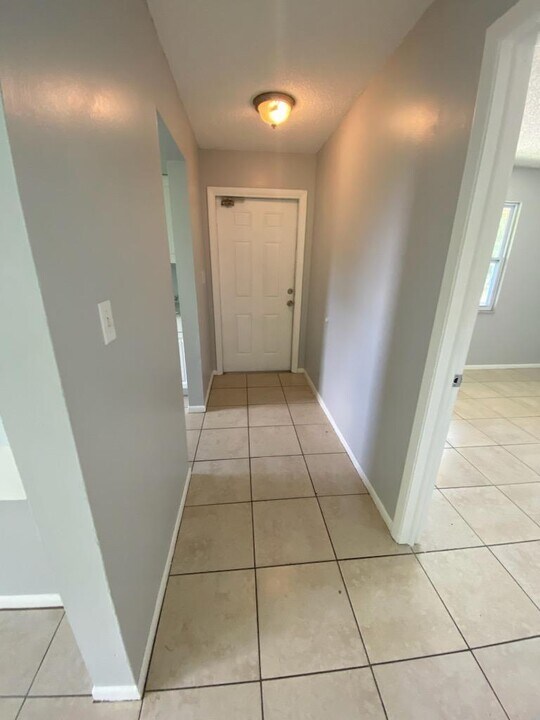 1702 Palmetto St in Titusville, FL - Building Photo