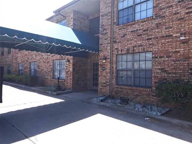 1304 Halsell St in Bridgeport, TX - Building Photo