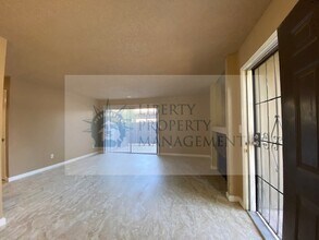 1190 S Winery Ave in Fresno, CA - Building Photo - Building Photo