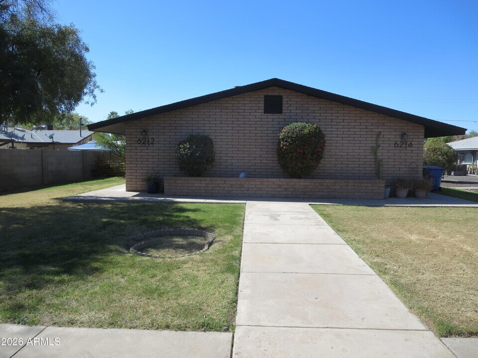 6212 N 13th Pl in Phoenix, AZ - Building Photo