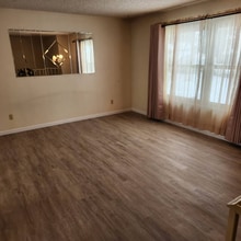 2448 S Evanston St in Aurora, CO - Foto de edificio - Building Photo