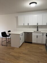 16A Sylva Ln, Unit 16A in Staten Island, NY - Foto de edificio - Building Photo