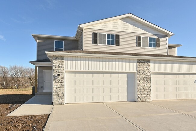 102-104 Ryan Ct in Platte City, MO - Building Photo - Building Photo