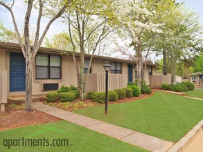 Indian Ridge in Tallahassee, FL - Foto de edificio - Building Photo
