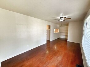 460 Comal Ave in New Braunfels, TX - Building Photo - Building Photo
