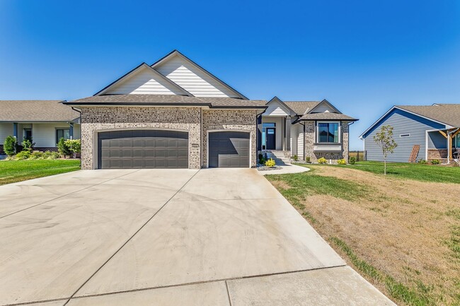 property at 2531 N Quartz St