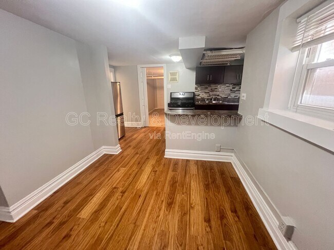 5410 W Berteau Ave in Chicago, IL - Building Photo - Building Photo