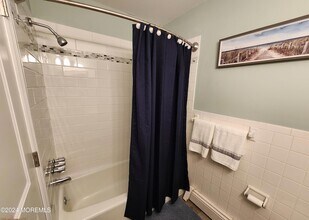 709 Ocean Ave N, Unit 9 in Avon By The Sea, NJ - Building Photo - Building Photo