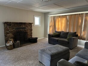 40074 Big Bear Blvd in Big Bear Lake, CA - Building Photo - Building Photo