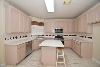 3810 Buckley Ln in Missouri City, TX - Building Photo - Building Photo