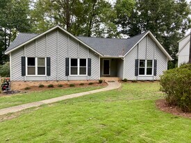 2908 Jimamie Ln in Birmingham, AL - Building Photo