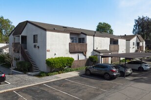 Park Villas South in San Diego, CA - Building Photo