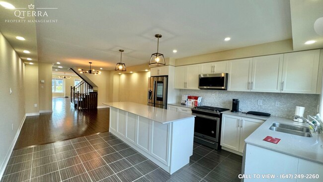 23 Sudeley Ln in Brampton, ON - Building Photo - Building Photo