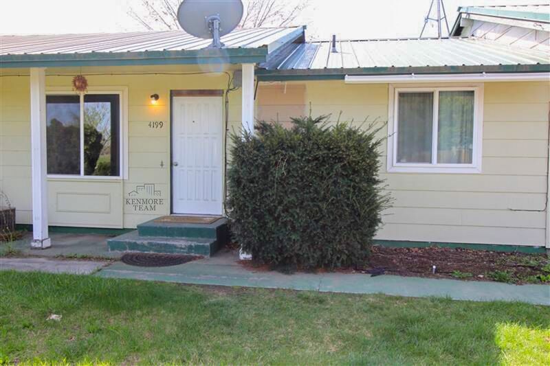 4199 Fallon Dr in West Richland, WA - Building Photo