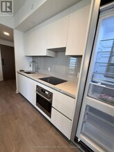 4015 The Exchange in Mississauga, ON - Building Photo - Building Photo