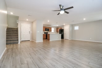 16240 W La Ventilla Way in Goodyear, AZ - Building Photo - Building Photo