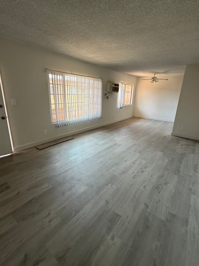 9029 Orion Ave, Unit 14