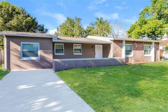 913 Redwood Ct in Altamonte Springs, FL - Building Photo - Building Photo