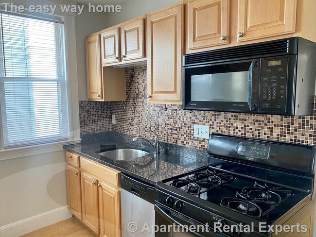 12 Silvey Pl, Unit 1