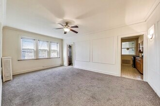 8152 S Merrill Ave, Unit 1 in Chicago, IL - Foto de edificio - Building Photo