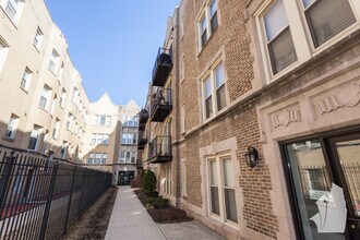 4837 N Ashland Ave, Unit 3 in Chicago, IL - Building Photo - Building Photo