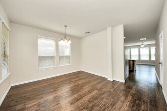 1437 Northwood Springs Dr in Crosby, TX - Building Photo - Building Photo