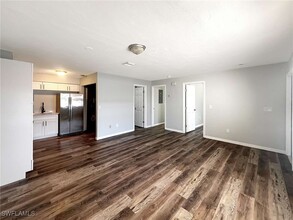11275 Linda Loma Dr in Ft. Myers, FL - Building Photo - Building Photo