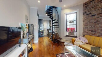 219 E 28th St in New York, NY - Building Photo