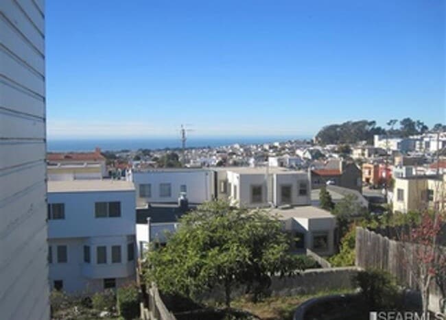 2527 16th Ave in San Francisco, CA - Building Photo - Building Photo