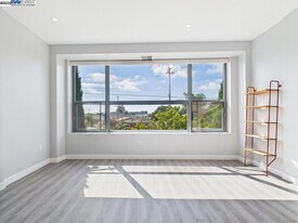 1001 46th St in Emeryville, CA - Building Photo