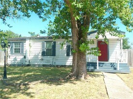 1438 Ormond Dr in Corpus Christi, TX - Building Photo