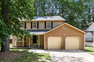 1268 Brandl Dr SW in Marietta, GA - Building Photo
