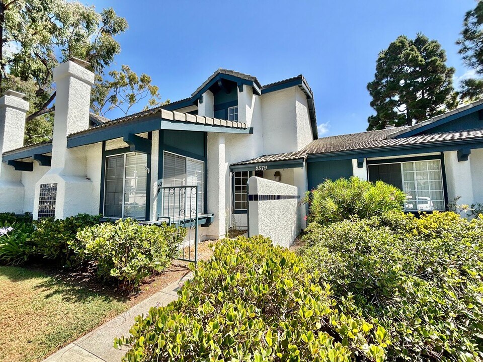 2579 Jacklight Cove in Port Hueneme, CA - Building Photo