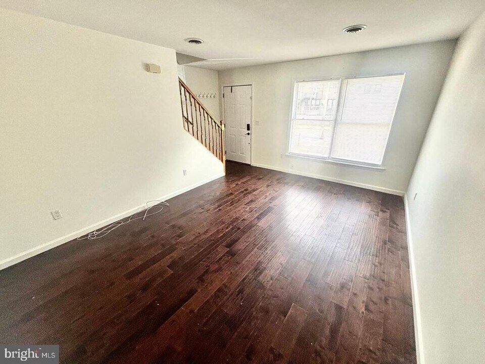 3576 Edgemont St in Philadelphia, PA - Building Photo