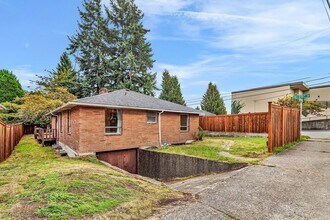 3602 NE 75th St in Seattle, WA - Building Photo - Building Photo