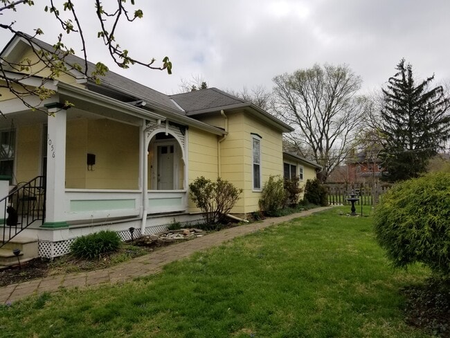 1056 Highland St in Columbus, OH - Foto de edificio - Building Photo
