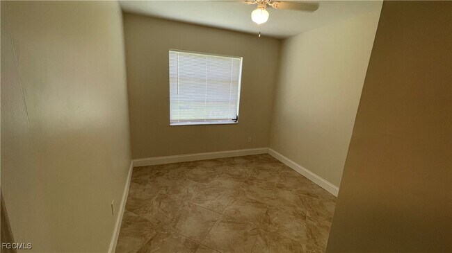 property at 1099 Vineyard Pl