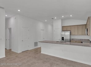 2401 Jupiter Blvd SW in Palm Bay, FL - Building Photo - Building Photo