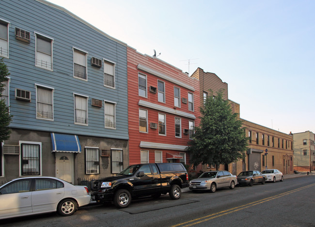 706-708 Lorimer St in Brooklyn, NY - Building Photo - Building Photo