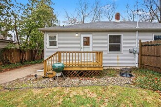 6 W Wyllys Ct in Midland, MI - Building Photo - Building Photo