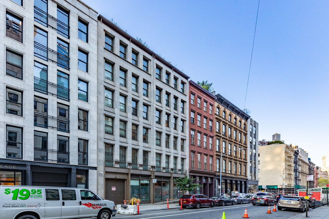 Landmark in New York, NY - Building Photo