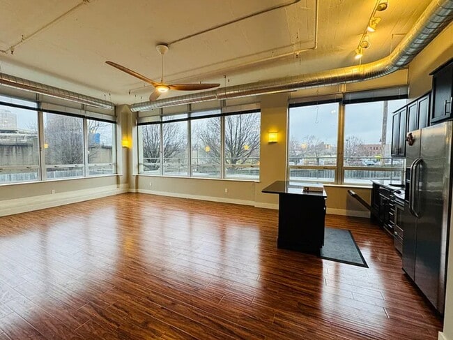 property at 207 E 6th St