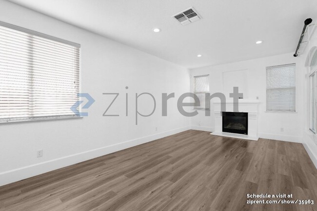 15 Breeze Way Pl in Sacramento, CA - Building Photo - Building Photo