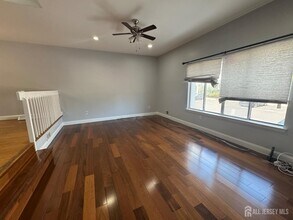 16 Dawn Ct in Monmouth Junction, NJ - Building Photo - Building Photo