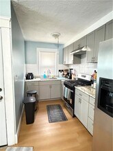 694 Killingly St in Johnston, RI - Building Photo - Building Photo