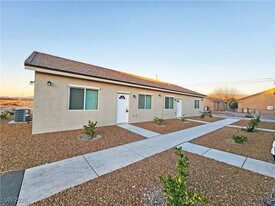 1111 Sixshooter Ave in Pahrump, NV - Building Photo