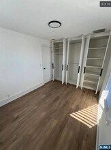 53 Ackerman Ave in Saddle Brook, NJ - Foto de edificio - Building Photo